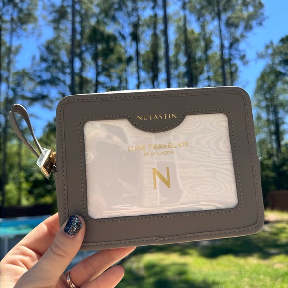 Nulastin Luxe Travel Kit - Picture 4 of 8